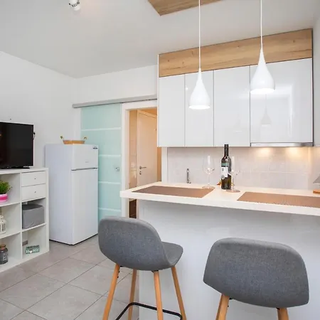 Albona Appartement *